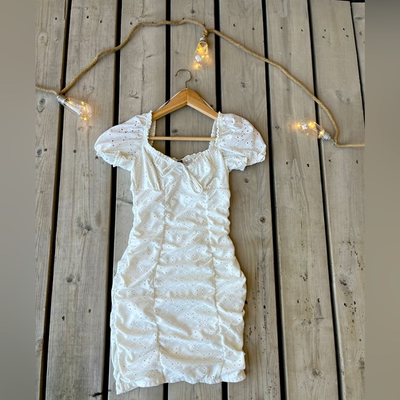 Body fit Off the shoulder Dress 🤍 - Picture 1 of 7